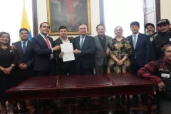 Sancionan ley contra inmovilizaciones de motos por infracciones menores (Senado)