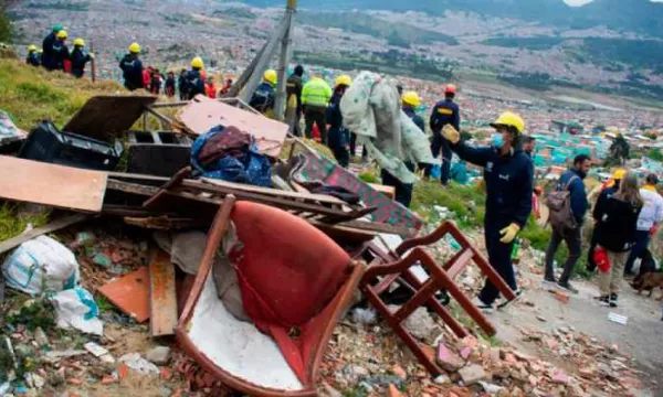 Corresponde a los alcaldes adelantar programas de reubicación de quienes estén en zonas de alto riesgo (Alcaldía)