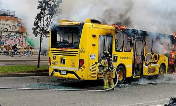 ¿Estado debe responder por daños ocasionados a transporte público durante protestas? (Alcaldía)