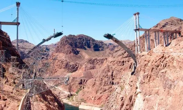 construccion-puente-obrabigstock.jpg