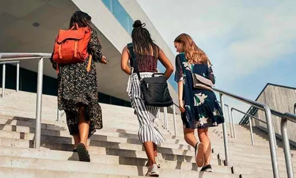 estudiantes-exterior-universidadgettyimages.jpg