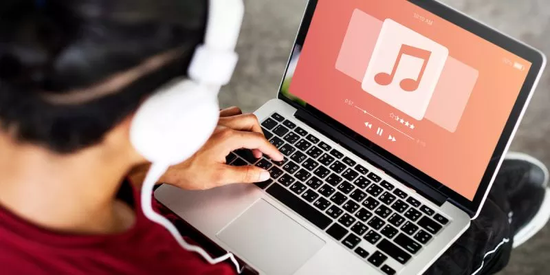 Plataformas musicales: UE busca pago justo a los artistas y algoritmos transparentes (Rawpixel)