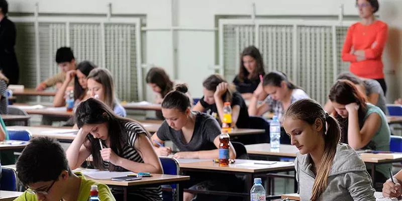 educacion-estudiantes-colegiobig.jpg